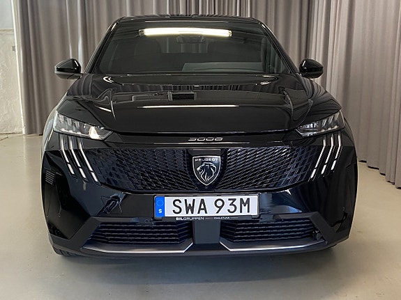 Peugeot 3008 2 of 5