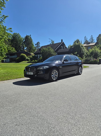BMW 520d 2 of 5