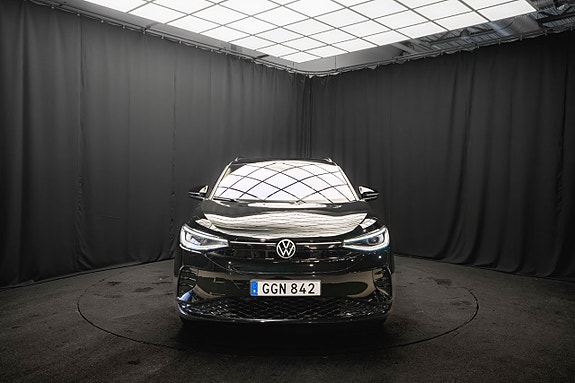 Volkswagen ID.4 GTX 4 of 5