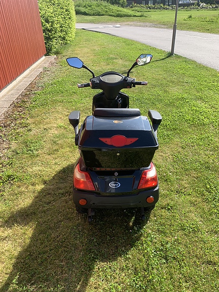 Eloped Elite Sport 3 of 5