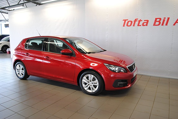 Peugeot 308 2 of 6