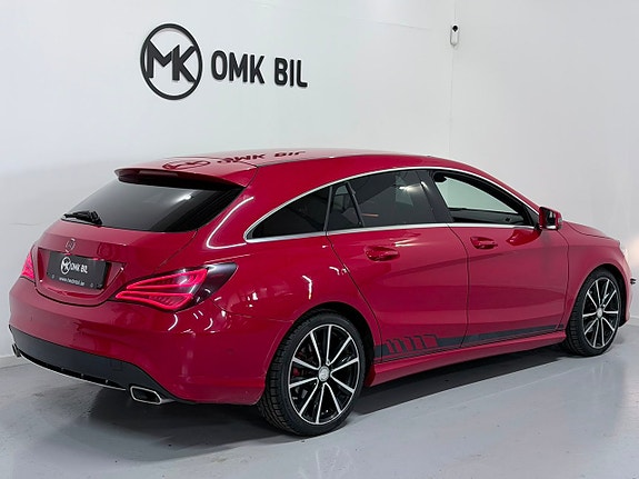 Mercedes-Benz CLA200 3 of 5