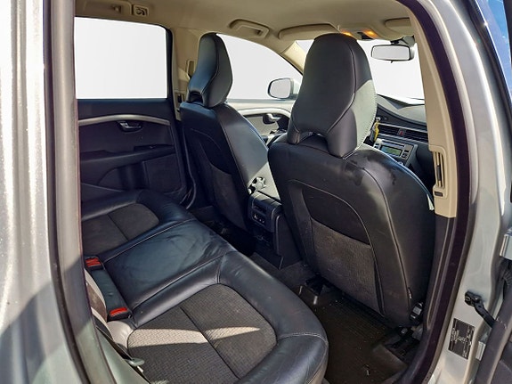 Volvo V70 8 of 10