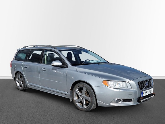 Volvo V70 3 of 5