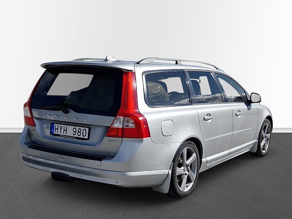 Volvo V70 4 of 5