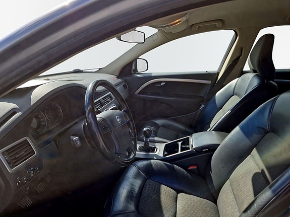 Volvo V70 7 of 10
