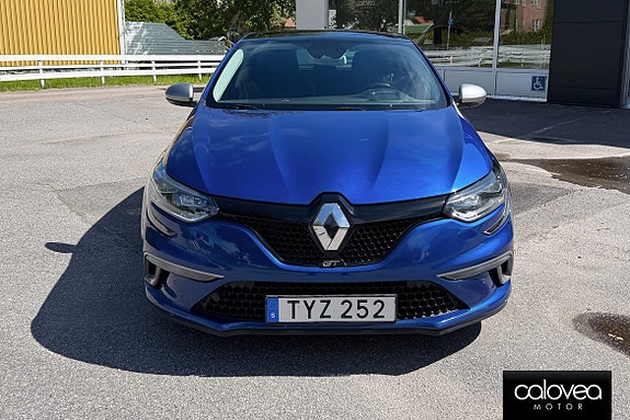 Renault Megane IV 3 of 5