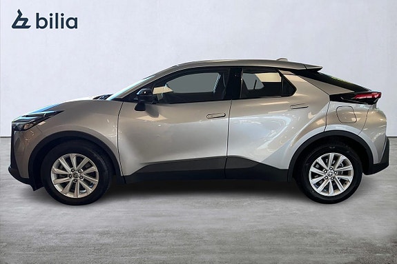 Toyota C-HR 3 of 5