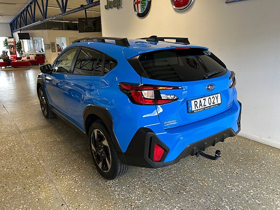 Subaru Crosstrek 2 of 5