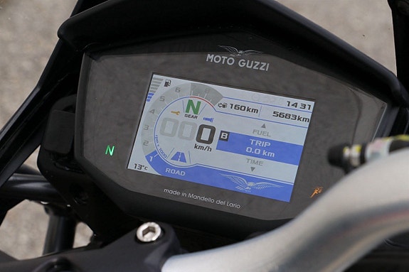 Moto Guzzi V85 TT 0.85 V-Twin Manuell, 80hk Travel (568 mil) 8 of 10