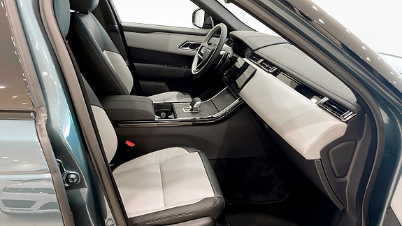 Land Rover Range Rover Velar 3 of 5