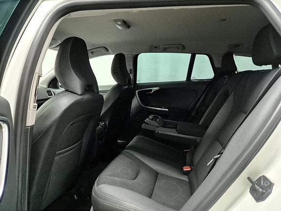 Volvo V60 23 of 25