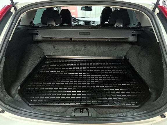 Volvo V60 7 of 25