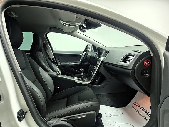 Volvo V60 21 of 25