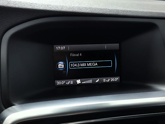 Volvo V60 16 of 25