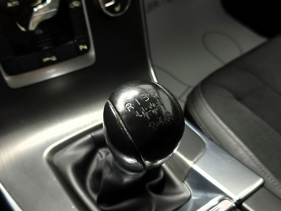 Volvo V60 19 of 25