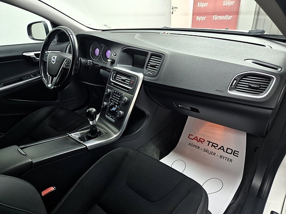 Volvo V60 20 of 25
