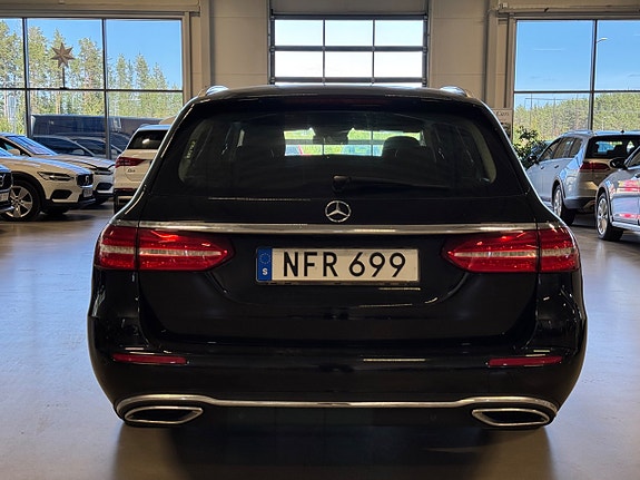 Mercedes-Benz E200 6 of 23