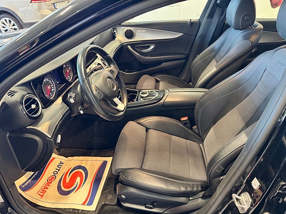 Mercedes-Benz E200 8 of 23