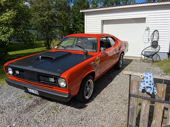 Plymouth Duster 2 of 5