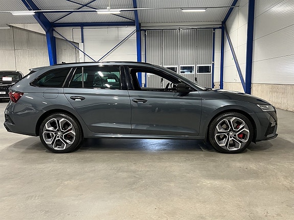 Skoda Octavia 3 of 5
