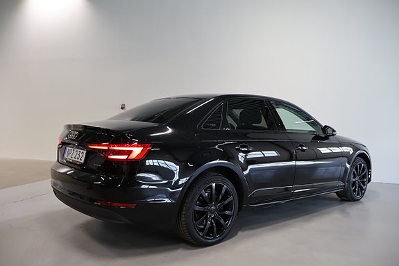 Audi A4 8 of 26