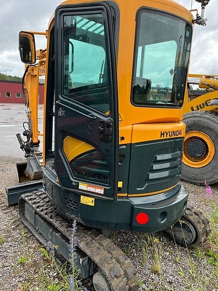 Hyundai R25Z-9 AK 2 of 5
