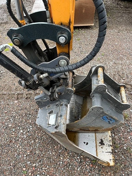 Hyundai R25Z-9 AK 4 of 5