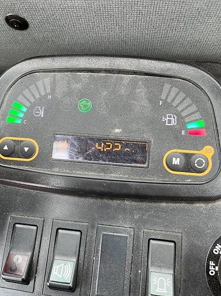 Hyundai R25Z-9 AK 5 of 5