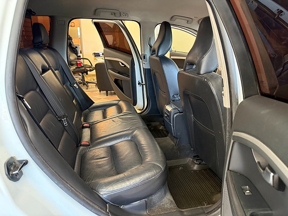 Volvo V70 21 of 23