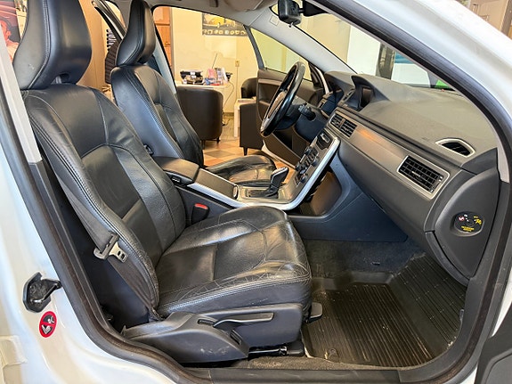 Volvo V70 15 of 23