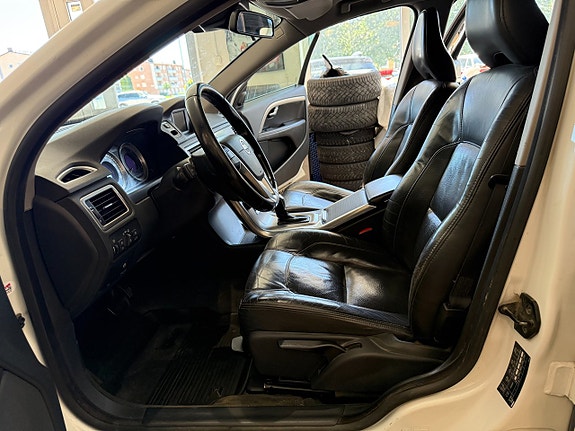 Volvo V70 13 of 23