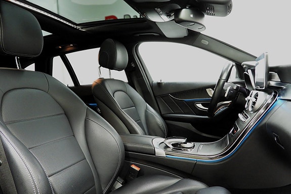 Mercedes-Benz C300 17 of 29