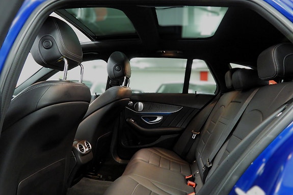 Mercedes-Benz C300 22 of 29