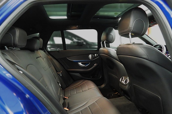 Mercedes-Benz C300 23 of 29