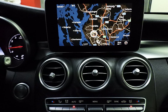 Mercedes-Benz C300 26 of 29