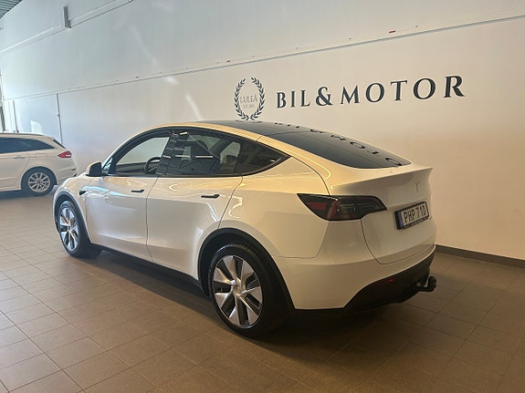 Tesla Model Y 2 of 5