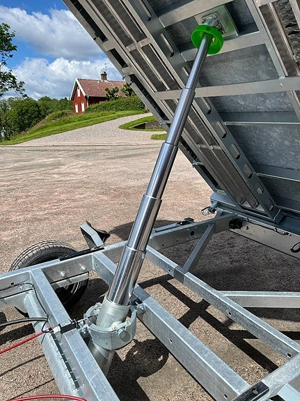 Henra Plattformstrailer 3-vägstipp 3,5 ton hydraulisk 15 of 16