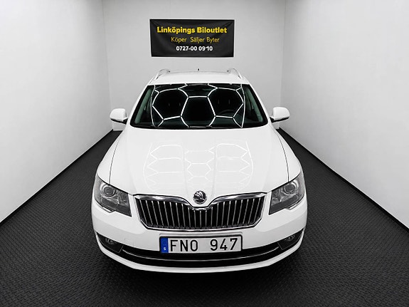 Skoda Superb 3 of 5