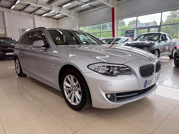 BMW 520d 3 of 5
