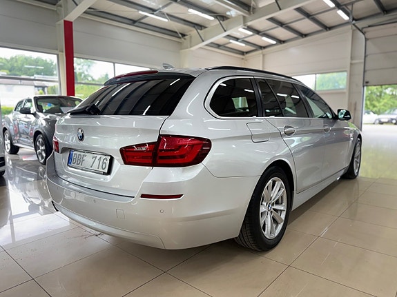 BMW 520d 4 of 5