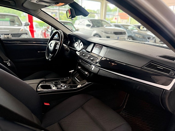 BMW 520d 8 of 17