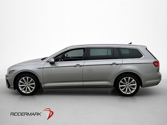 Volkswagen Passat 2 of 5
