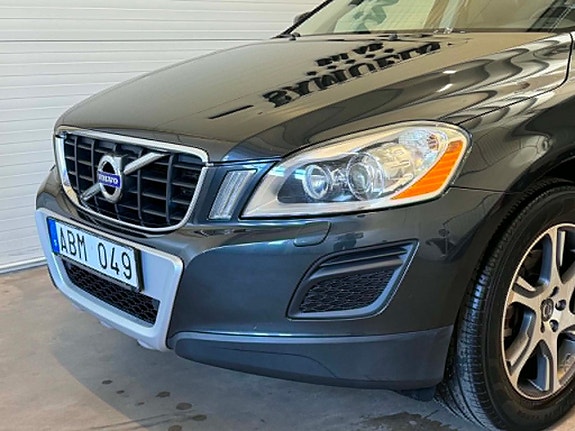 Volvo XC60 3 of 5