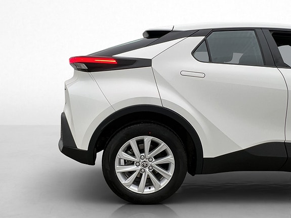 Toyota C-HR 28 of 29