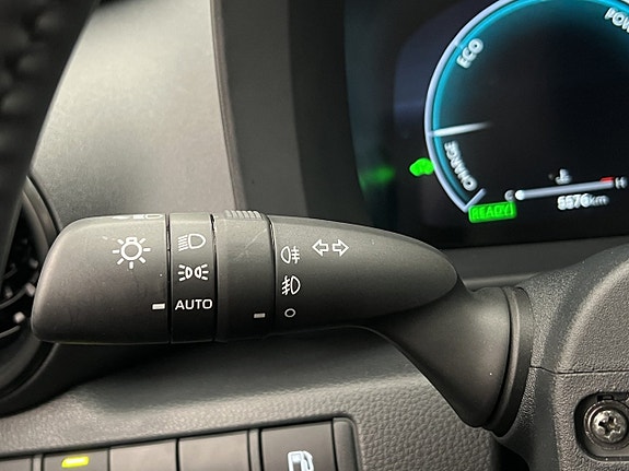 Toyota C-HR 21 of 29