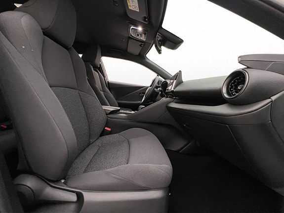 Toyota C-HR 9 of 29