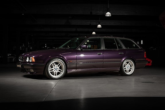 BMW 540i 2 of 5