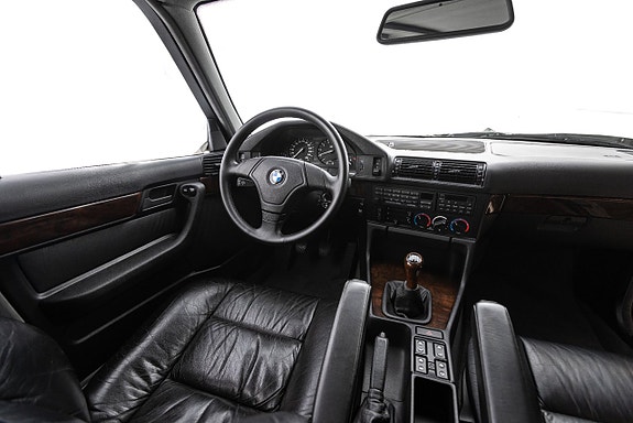 BMW 540i 18 of 30