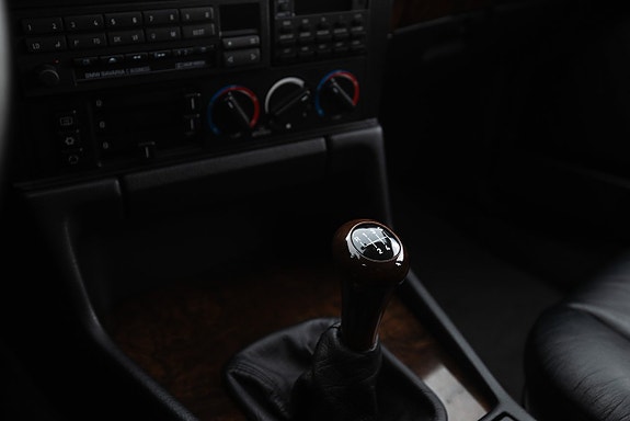BMW 540i 24 of 30